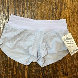 lulu lemon speed up low rise shorts 2.5”